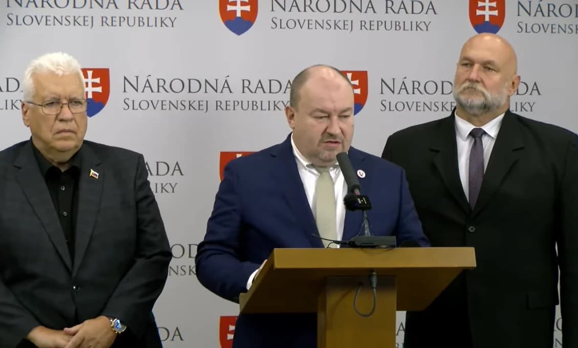 Huliak označil vzburu za signál pre koaličných partnerov