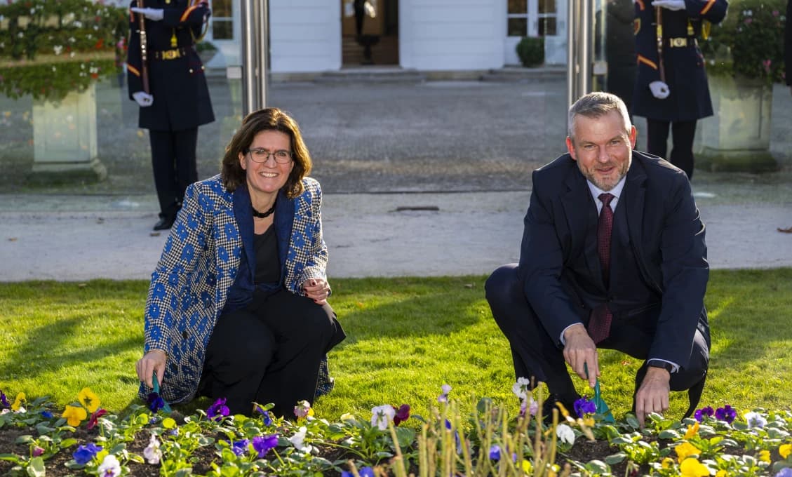 Prezident s holandskou veľvyslankyňou vyslali jasný signál násilníkom