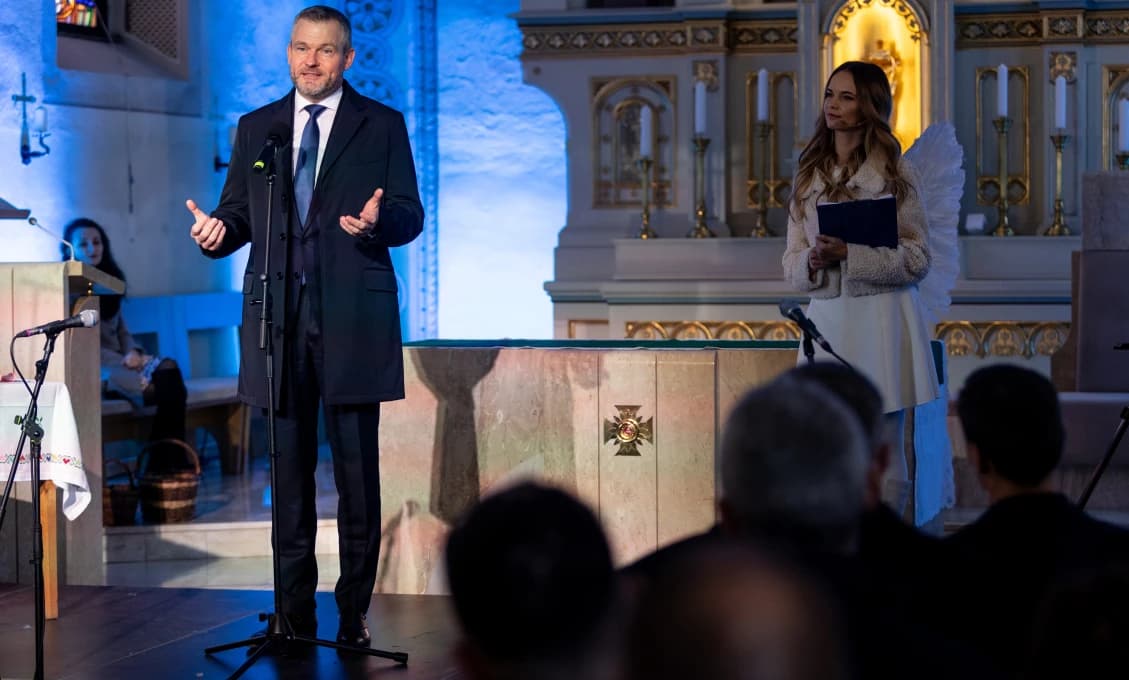 Prezident Pellegrini pokrstil novú vianočnú známku a otvoril 26. ročník Vianočnej pošty