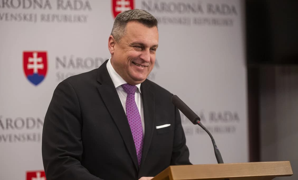 Danko odmieta rokovať s Huliakom, namiesto tlmenia sporu ofenzíva a útok na Hlas