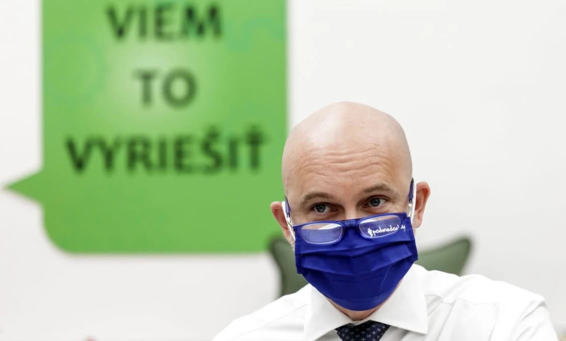 Hlas ľudu: EŠTOK je zodpovedný za SMRŤ RYBIČKY, ktorá sa uvarila v akváriu