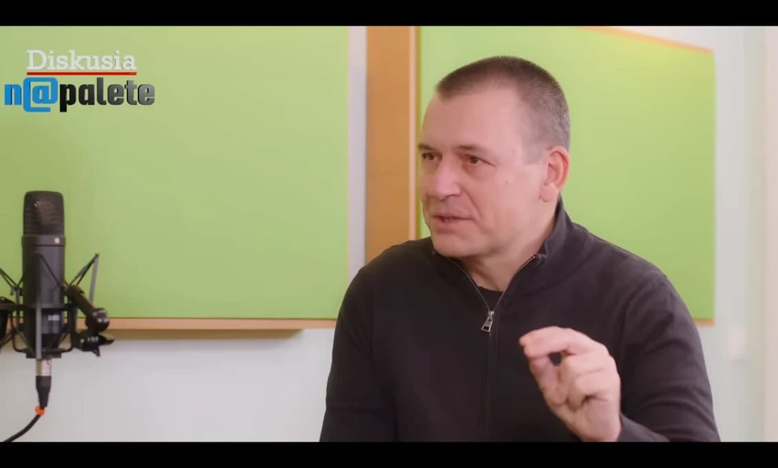 Investigatívec Peter Tóth: Médiá hlavného prúdu STRÁCAJÚ vplyv, alternatívne médiá ich DOBEHLI