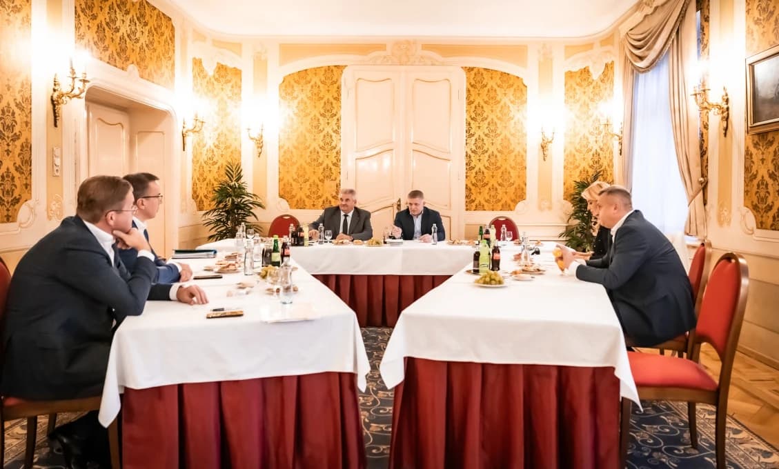 Koalícia PODRŽALA Huliaka: Odmietla opozičný návrh na jeho odvolanie