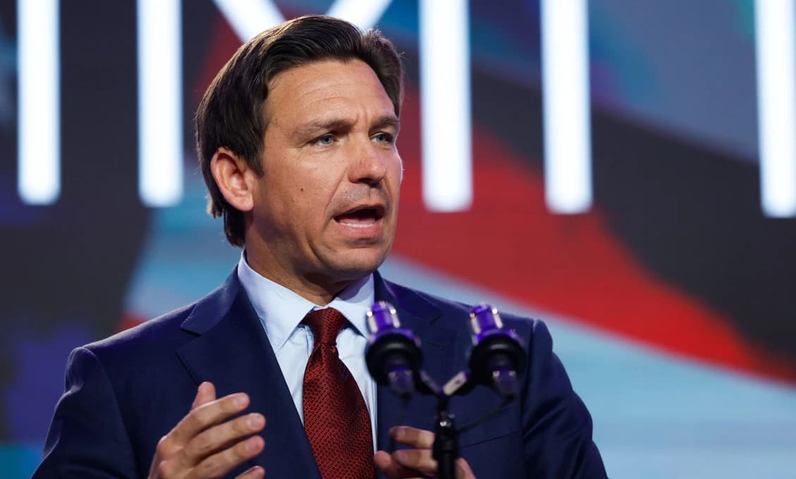 USA: Ministrom obrany sa môže stať guvernér Floridy DeSantis