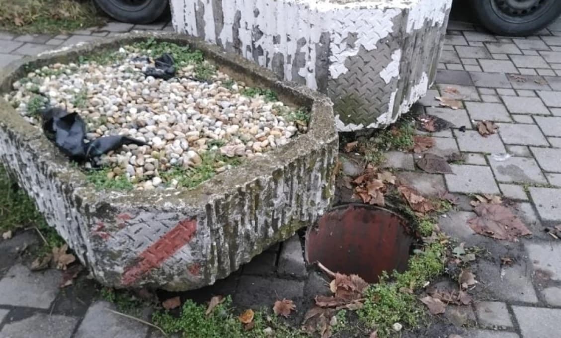Chlapec v Michalovciach takmer spadol do neoznačenej diery, mesto priznalo, že o probléme vedelo