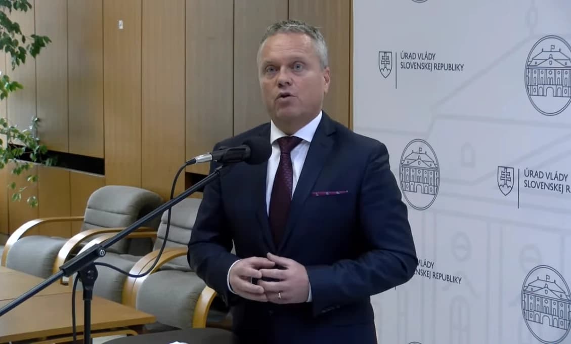 Bývalé vedenie ÚVZ sa pokúsilo zahladiť stopy po problematickom financovaní testovania