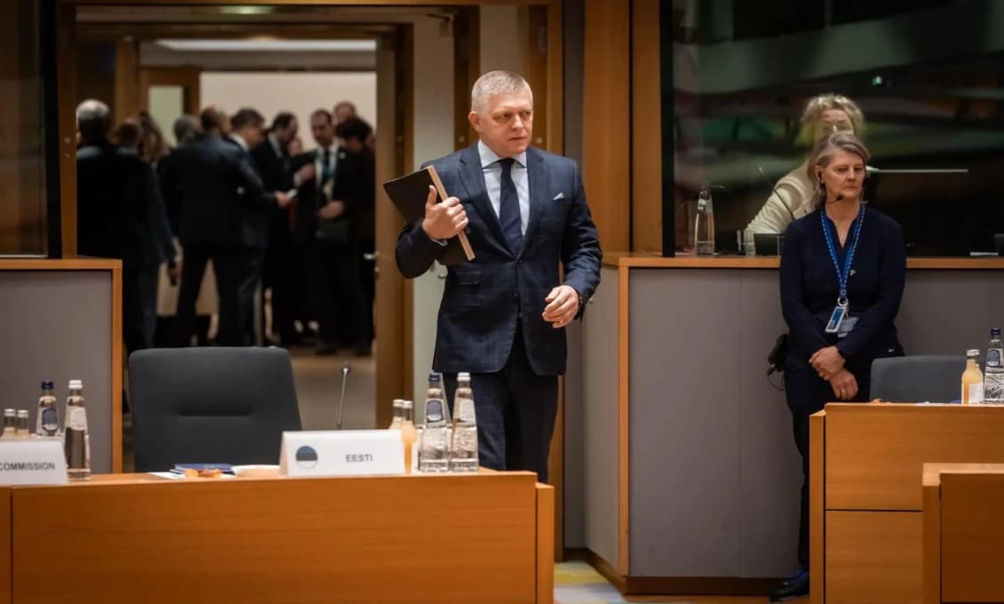 VÝMENA NÁZOROV medzi Robertom Ficom a Volodymyrom Zelenským