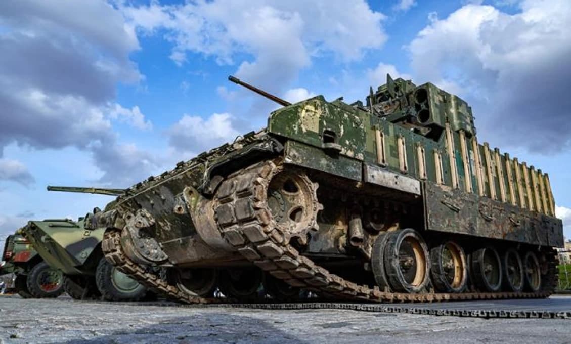 Ukrajina stratila v Kurskej oblasti za posledný deň viac ako 300 vojakov a dve vozidlá Bradley