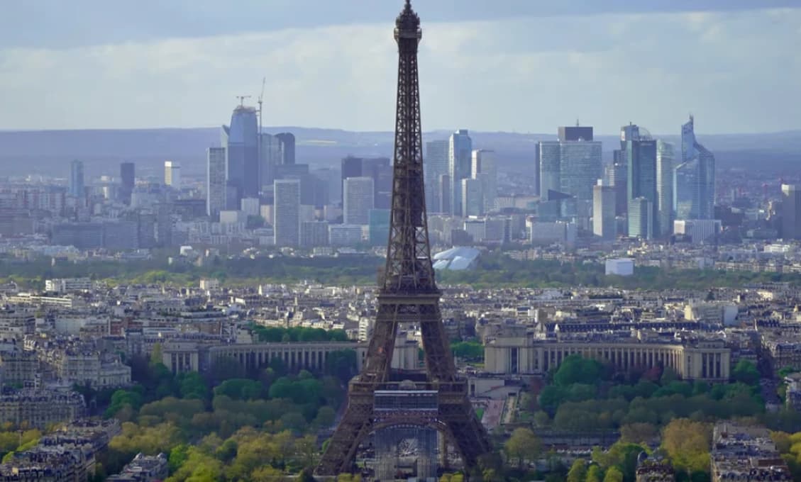 Paríž hľadá tajne kontakty s Moskvou