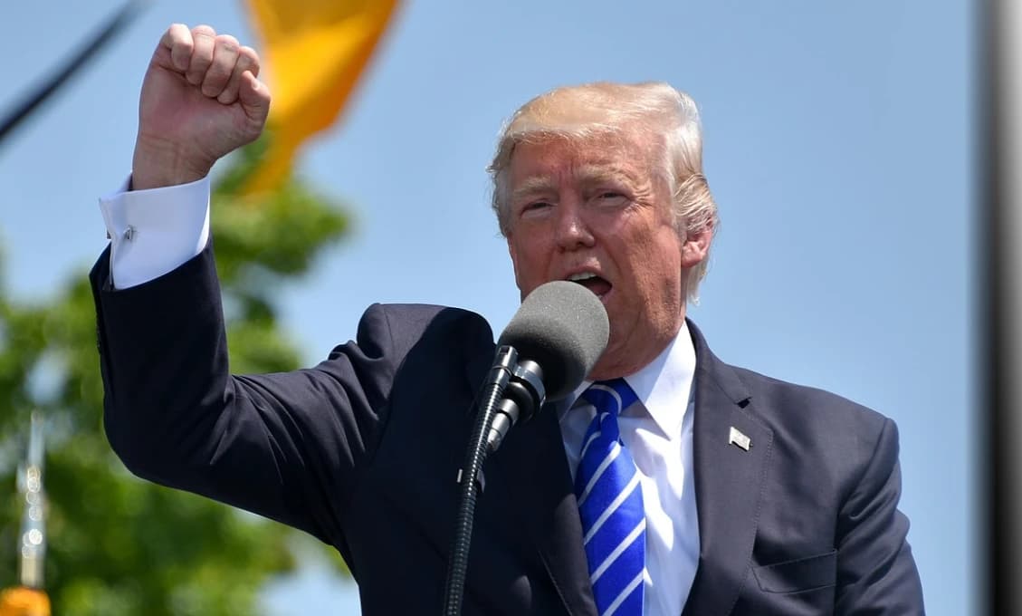 Trump kritizuje zámer sudcu vyniesť verdikt nad ním do inaugurácie