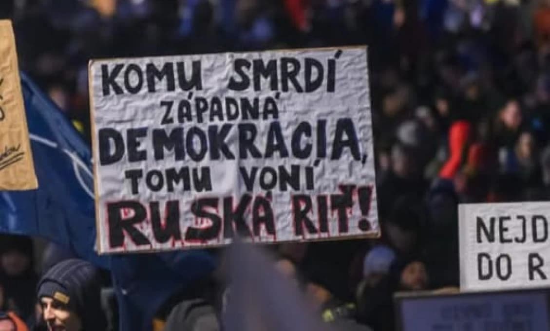 Ruská riť je fuj a tá americká huj?