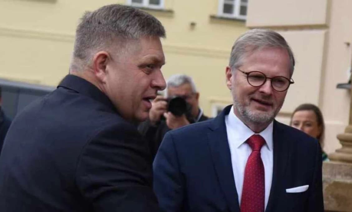'Nemám čo Slovensku hovoriť, ALE...' - Fialova dvojtvárnosť v priamom prenose (VIDEO)