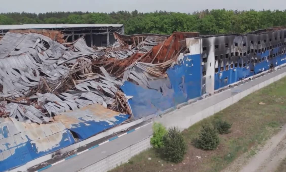 Ničenie zázemia pokračuje. Útok na veľkú ukrajinskú fabriku
