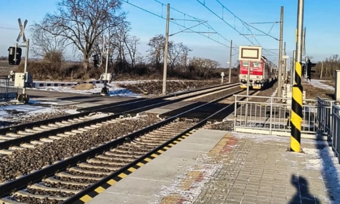HOROR na českej stanici! Vlak vláčil matku desiatky metrov, jej dieťa zostalo zakliesnené v kočíku
