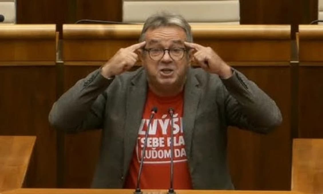 JA SI TO VYPROSUJEM! Kričal Pročko na Žigu v parlamente. Kvôli TOMUTO sa na smrť urazil (VIDEO)