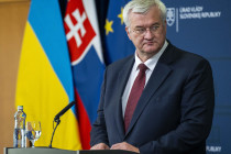 SR Ukrajina Sybiha návšteva uarus BAX Ukrajinský minister zahraničných vecí Andrij Sybiha na návšteve Slovenska Na snímke ukrajinský minister zahraničných vecí Andrij Sybiha počas tlačovej konferencie s ministrom zahraničných vecí a európskych záležitostí SR Jurajom Blanárom (obidvaja Smer-SD) na Úrade vlády SR 18. septembra 2024 v Bratislave.