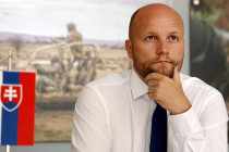 Minister obrany Jaroslav Naď je ďalším vysokopostaveným členom OĽaNO o ktorom Richard Sulík tvrdí, že klame.
