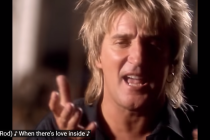 Bryan Adams, Rod Stewart (na snímke) a Sting spolu naspievali veľký hit All For Love