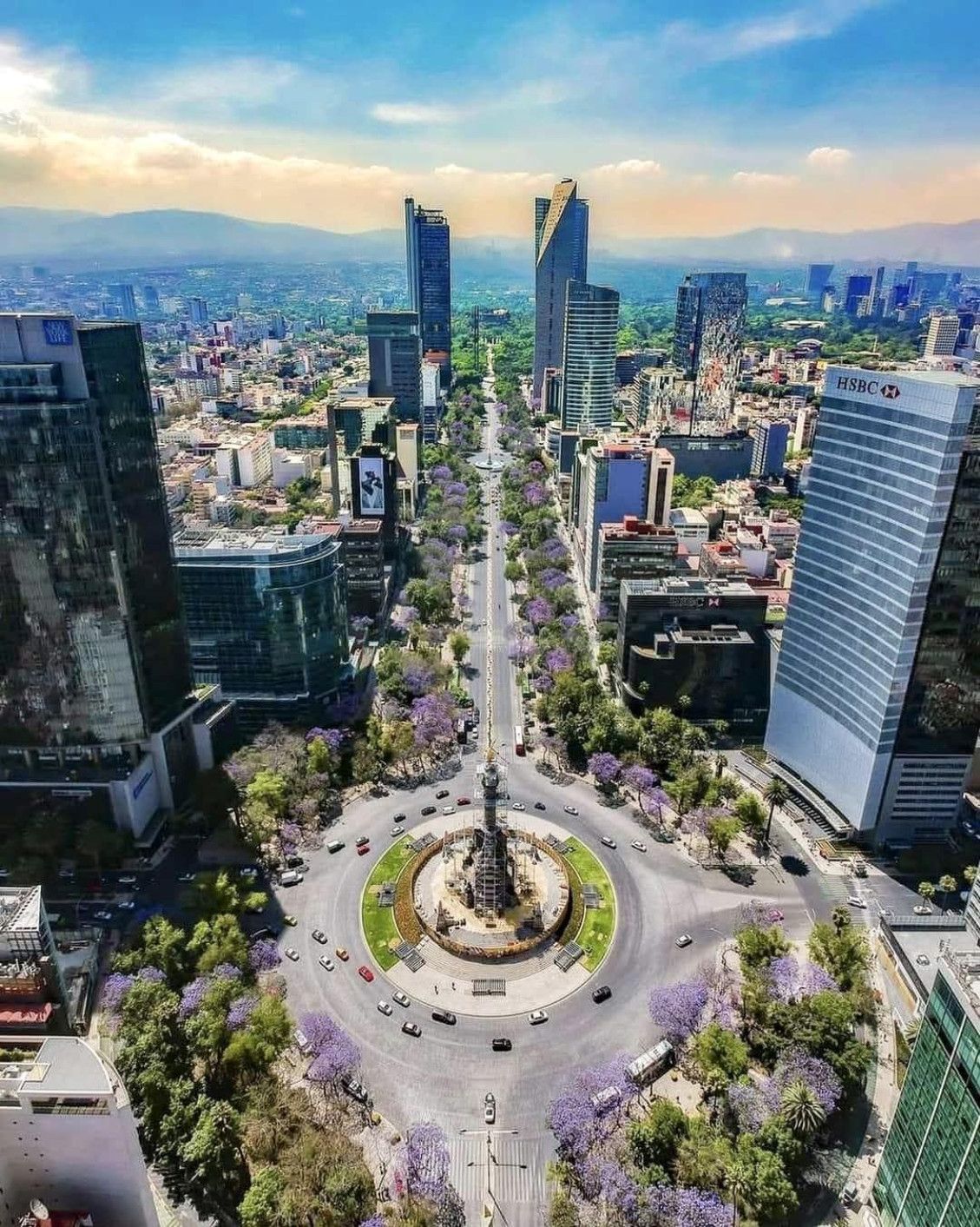 Mexico city rastie tiež