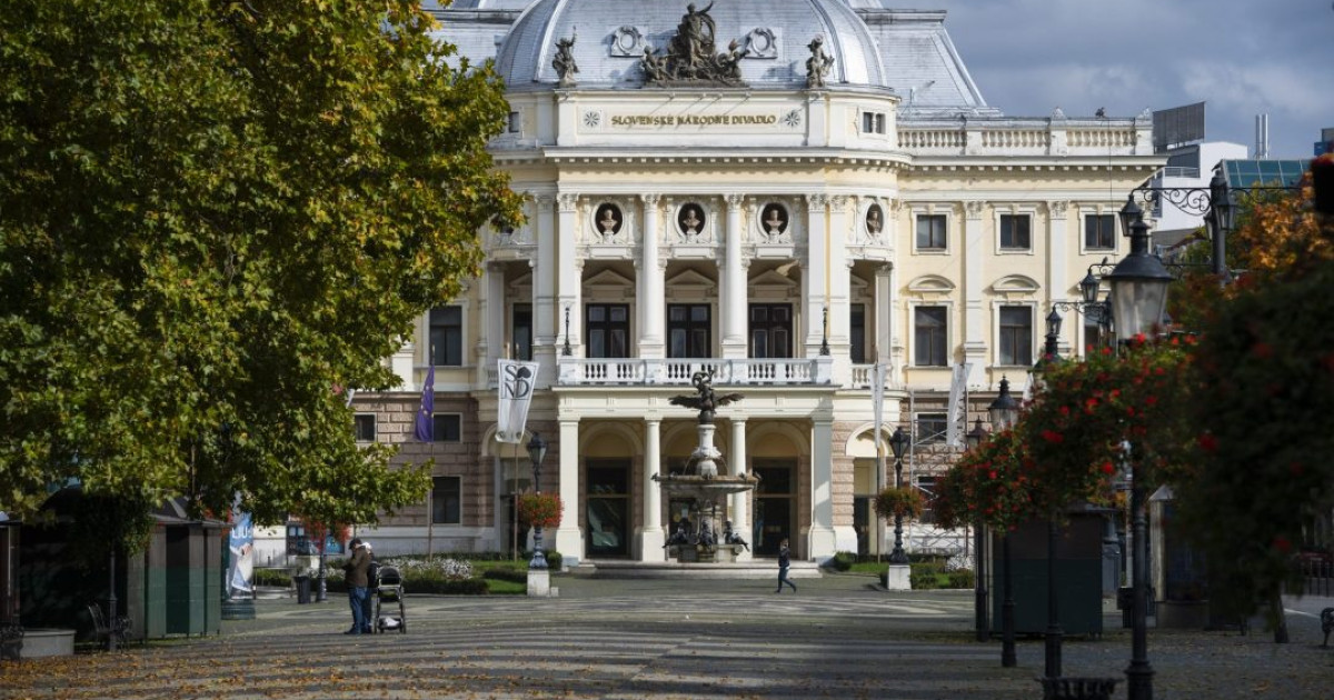 Slovenské národné divadlo dočasne povedie J. Švolík | Hlavný Denník